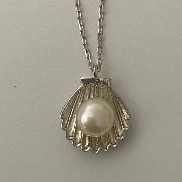Jewelry - 🐚 925 silver reversible necklace pearl seashell